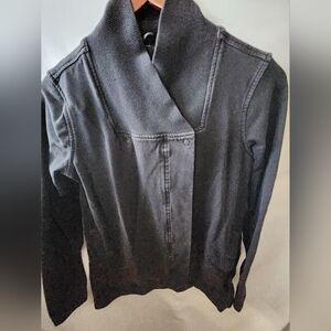 Lululemon Black Sweater. Size 4